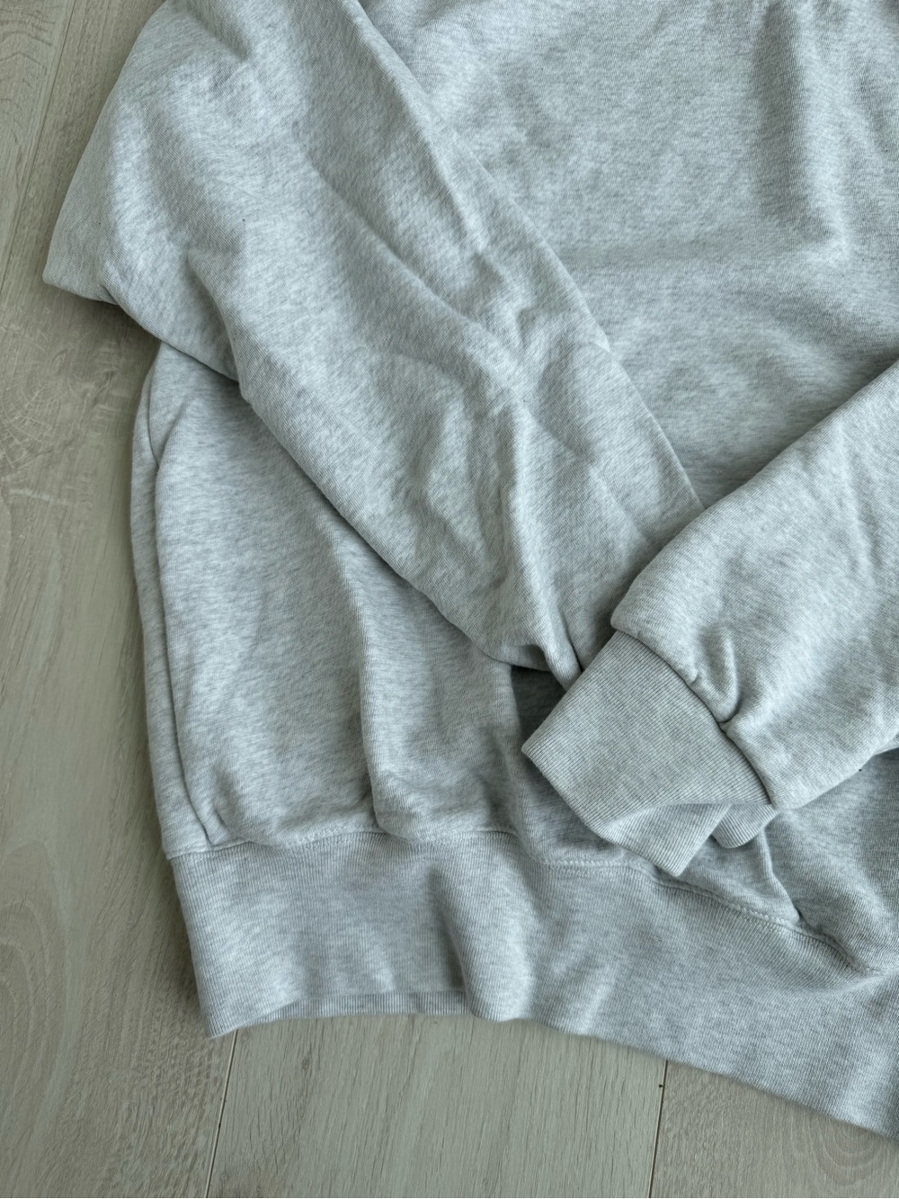 Aritzia Men's “Superworld” Crewneck Sweatshirt - Picture 2 of 7